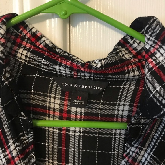 Rock & Republic women’s shirt - Picture 2 of 2